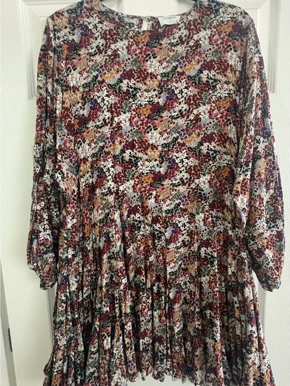 Storia Red Multicolor Floral Pleated Dress